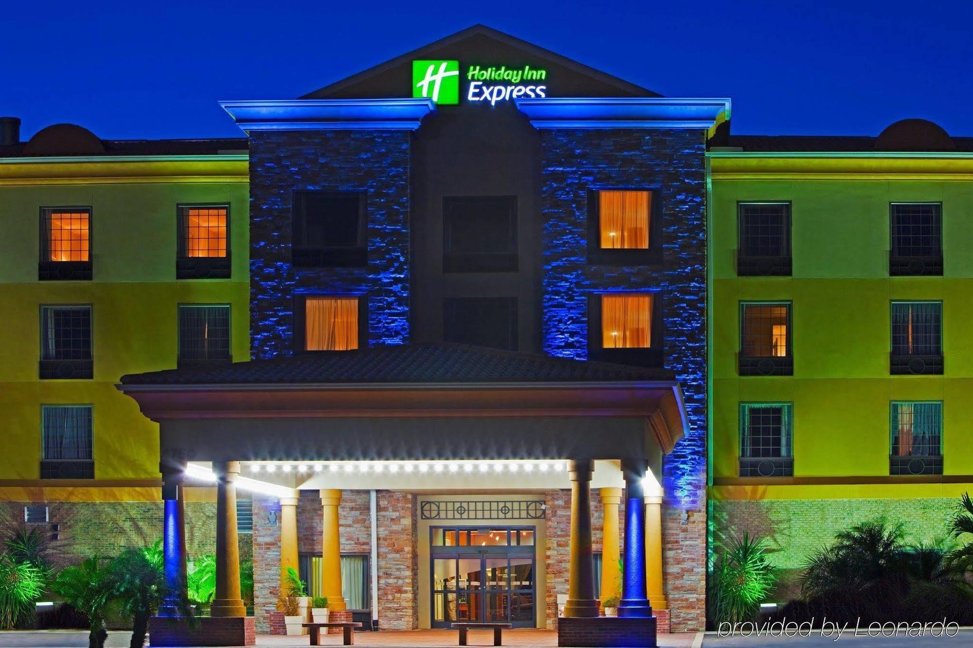 Country Inn & Suites By Radisson, Rj Stadium - Tampa Airport East Exterior foto